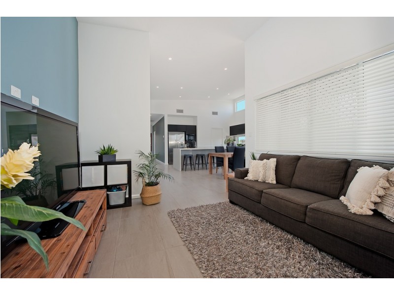 42 Waterside Esplanade, Caboolture South QLD 4510