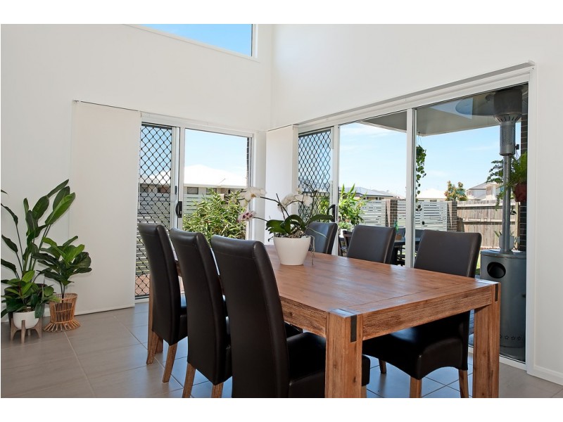 42 Waterside Esplanade, Caboolture South QLD 4510