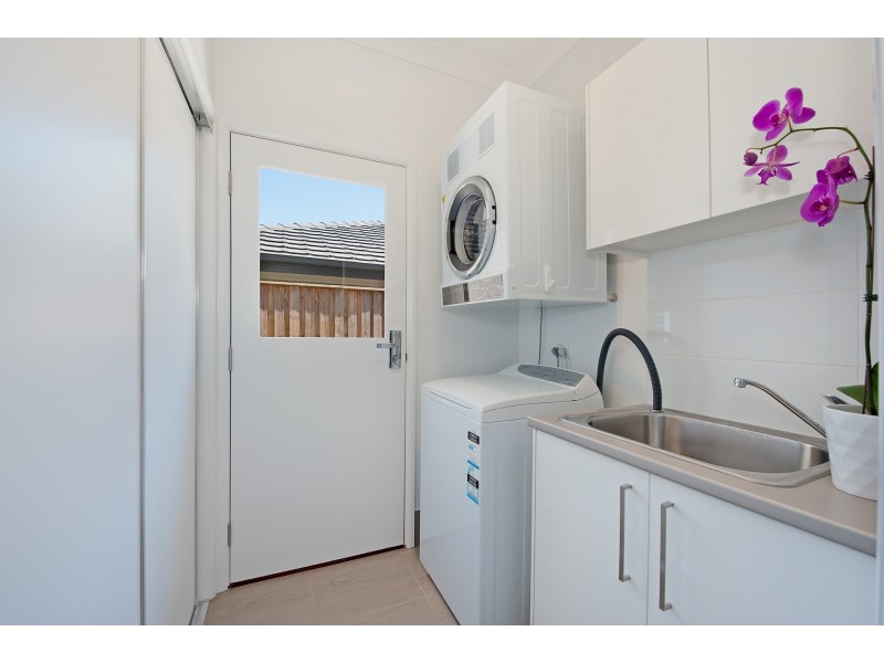 42 Waterside Esplanade, Caboolture South QLD 4510