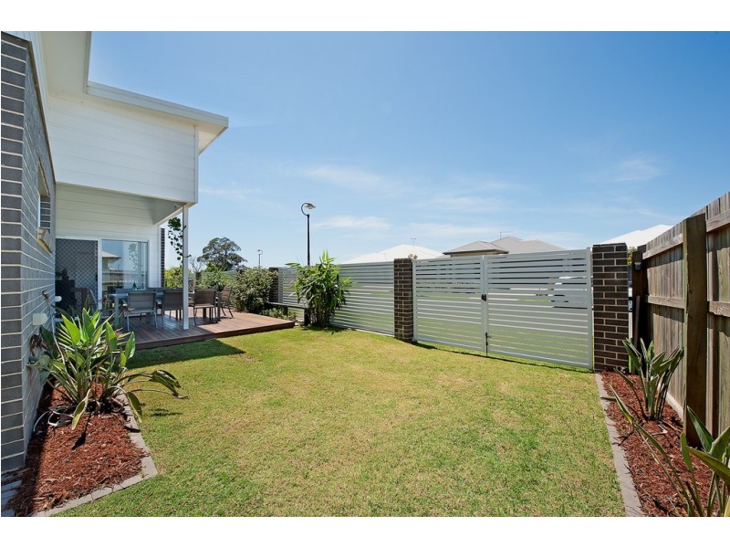 42 Waterside Esplanade, Caboolture South QLD 4510