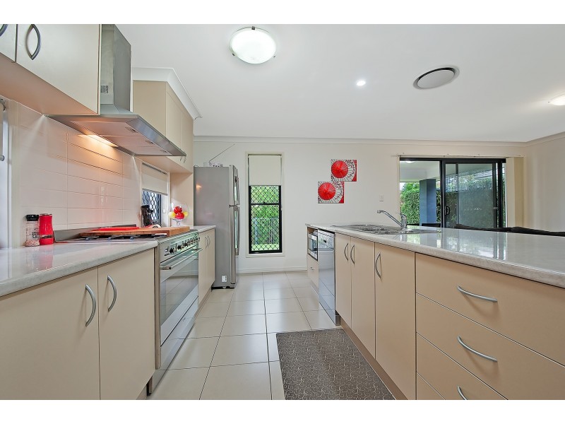 7 Carnarvon Cres, Fitzgibbon QLD 4018