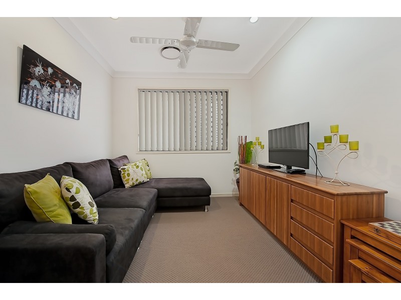 7 Carnarvon Cres, Fitzgibbon QLD 4018