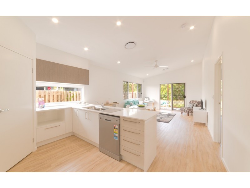 12 Valentine circ, Deception Bay QLD 4508