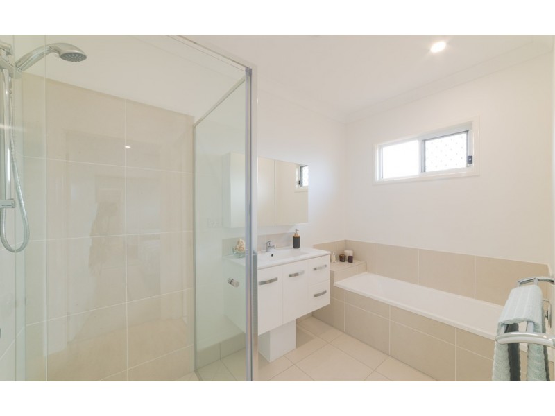 12 Valentine circ, Deception Bay QLD 4508