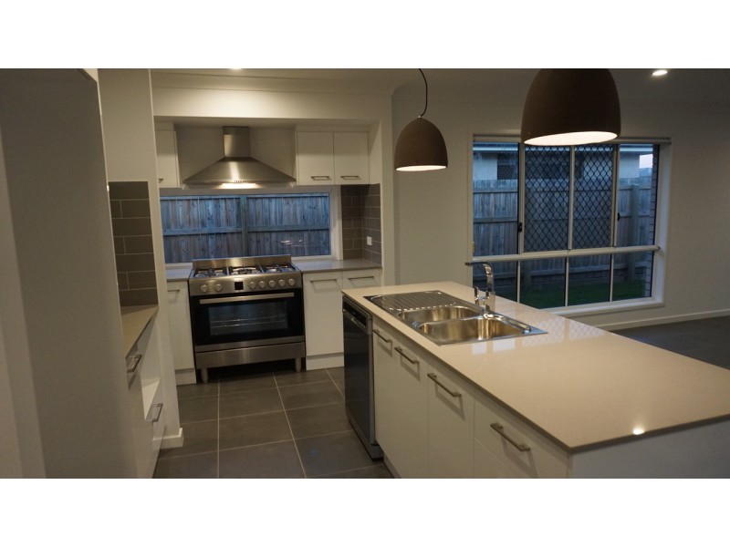 68 Raff Road, Caboolture South QLD 4510