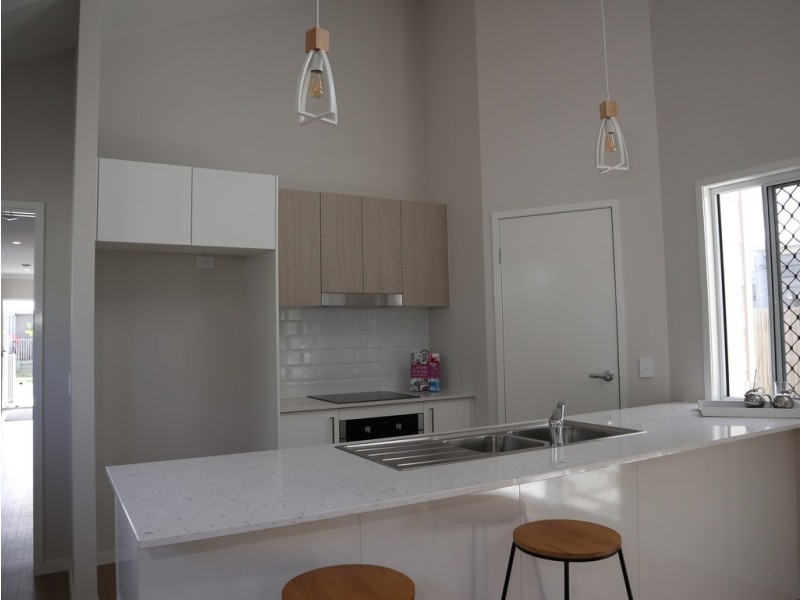 26 Seabreeze Circuit, Deception Bay QLD 4508