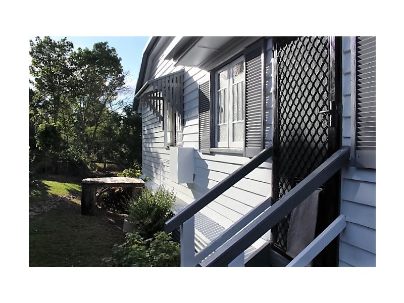 10 Morris Terrace, Gin Gin QLD 4671