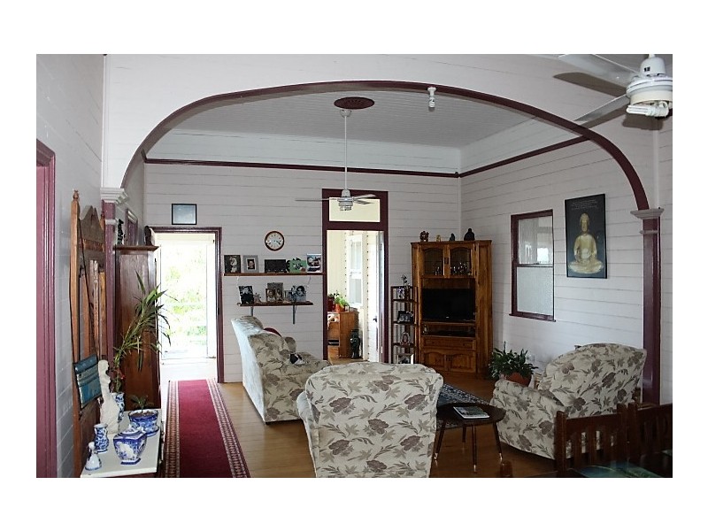 10 Morris Terrace, Gin Gin QLD 4671