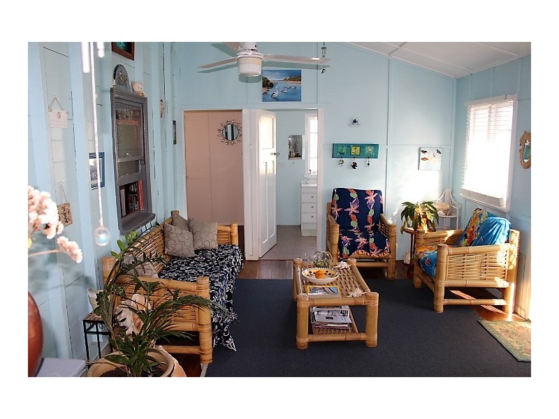 10 Morris Terrace, Gin Gin QLD 4671