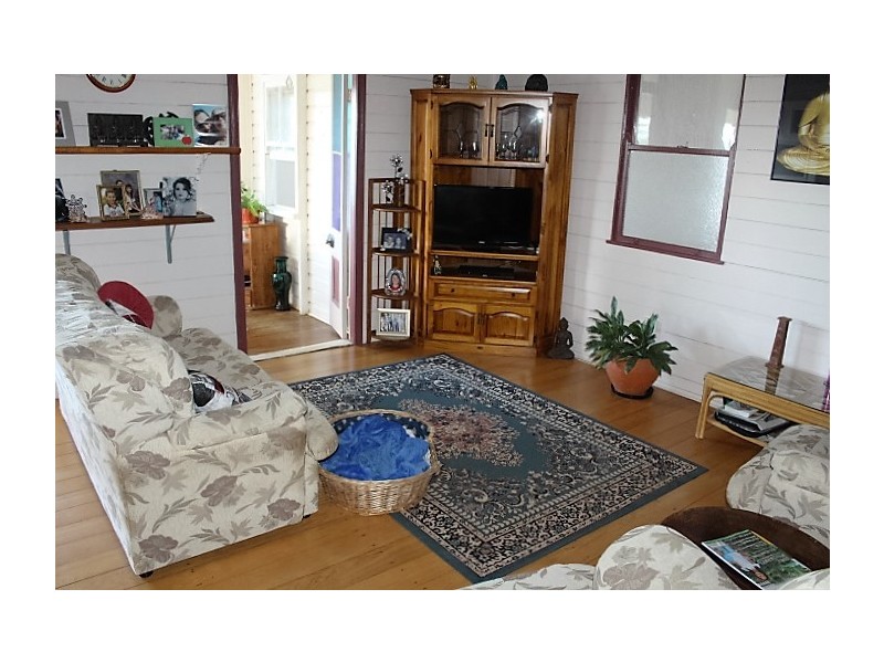 10 Morris Terrace, Gin Gin QLD 4671