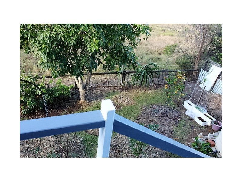 10 Morris Terrace, Gin Gin QLD 4671
