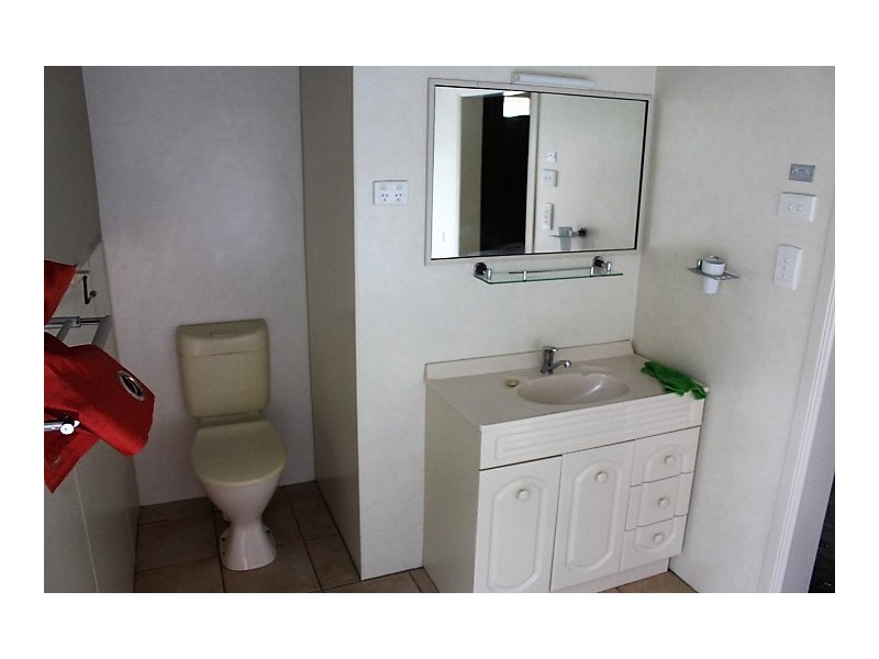 101 Rieck Street, Gin Gin QLD 4671