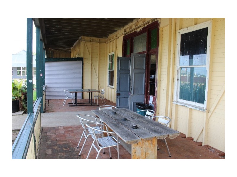2 Mill St, Gin Gin QLD 4671
