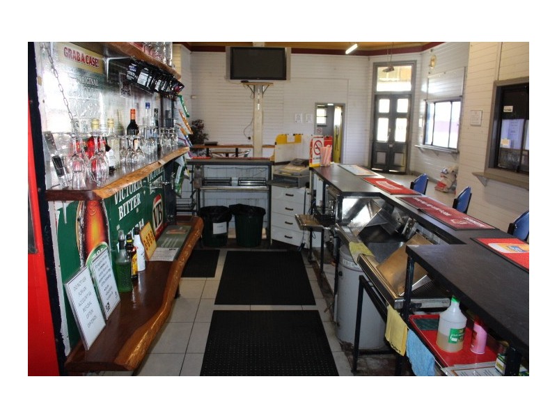 2 Mill St, Gin Gin QLD 4671