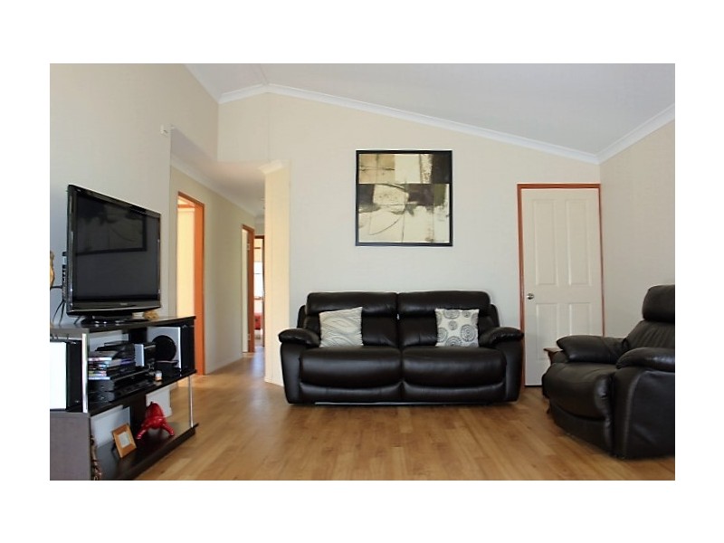 82 Bishops Rd, Gin Gin QLD 4671