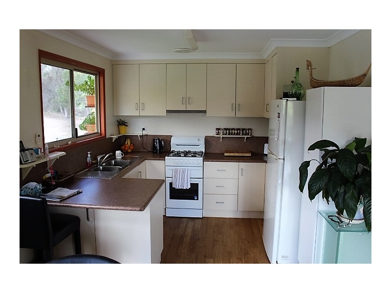 82 Bishops Rd, Gin Gin QLD 4671