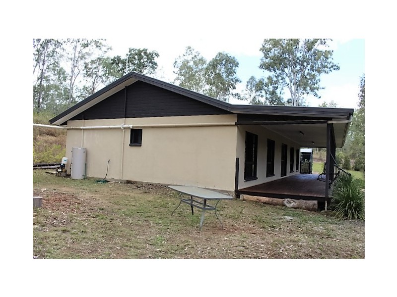 17 Hand Ct, Gin Gin QLD 4671