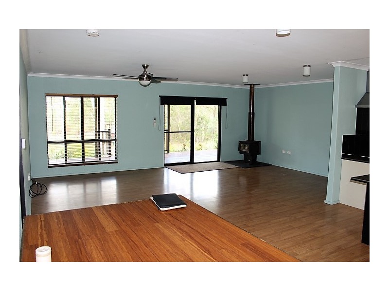 17 Hand Ct, Gin Gin QLD 4671
