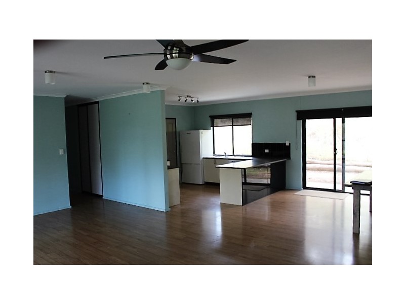 17 Hand Ct, Gin Gin QLD 4671