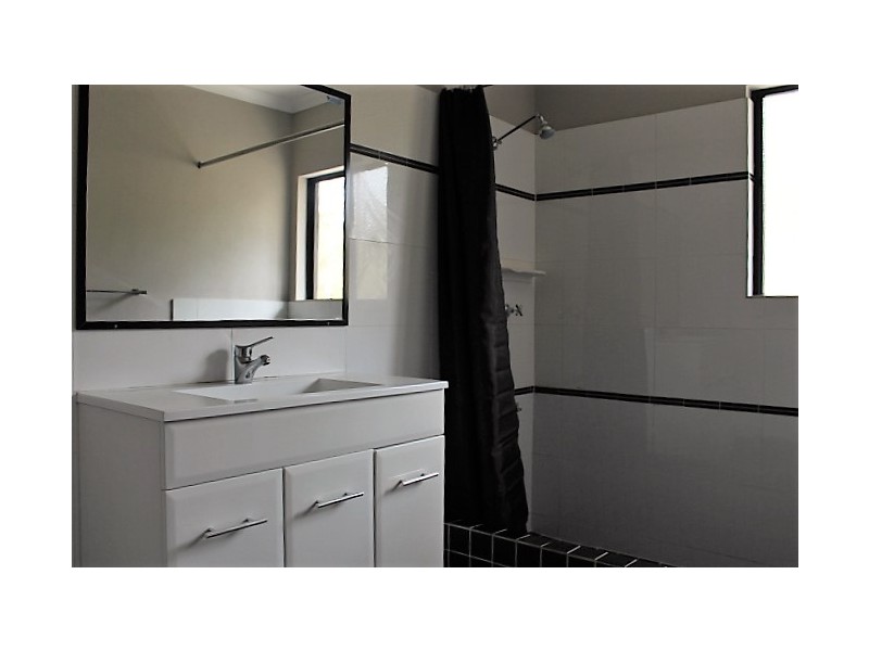 17 Hand Ct, Gin Gin QLD 4671