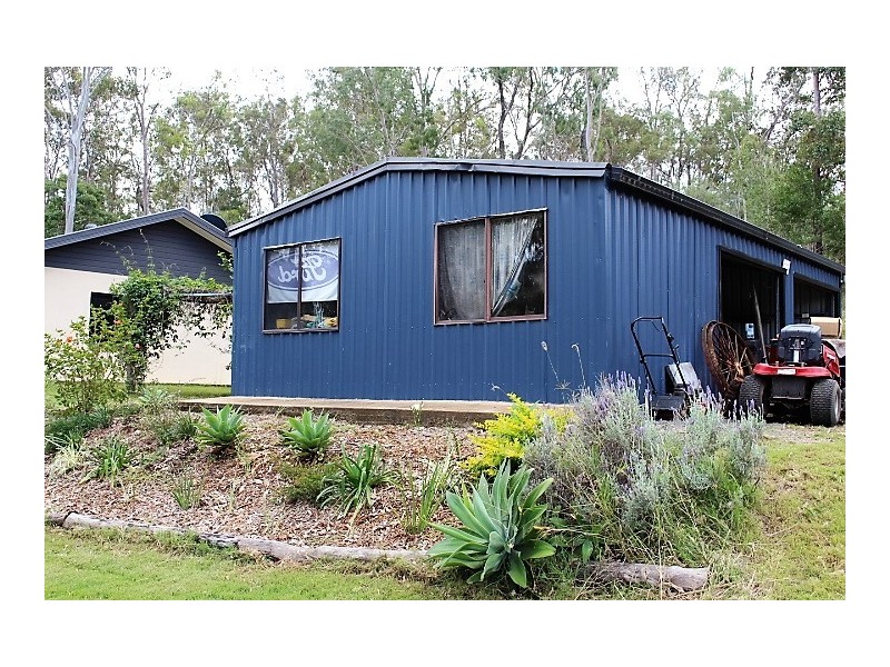 17 Hand Ct, Gin Gin QLD 4671