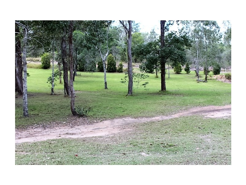 17 Hand Ct, Gin Gin QLD 4671