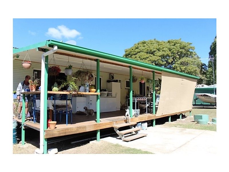 173 Haughton St, Mount Perry QLD 4671