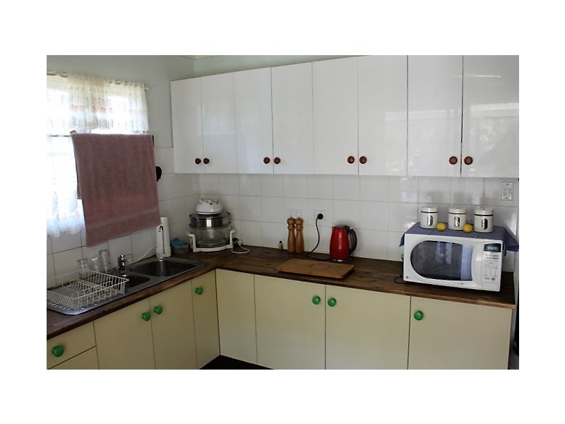 173 Haughton St, Mount Perry QLD 4671