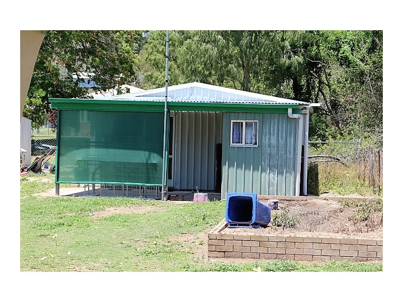 173 Haughton St, Mount Perry QLD 4671