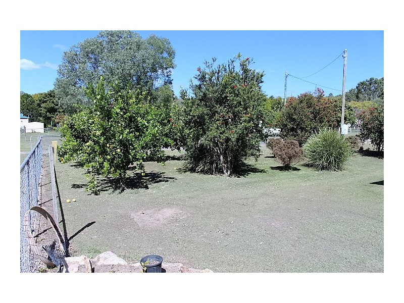 173 Haughton St, Mount Perry QLD 4671