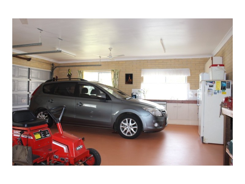 215 Friarbird Drive, Gin Gin QLD 4671