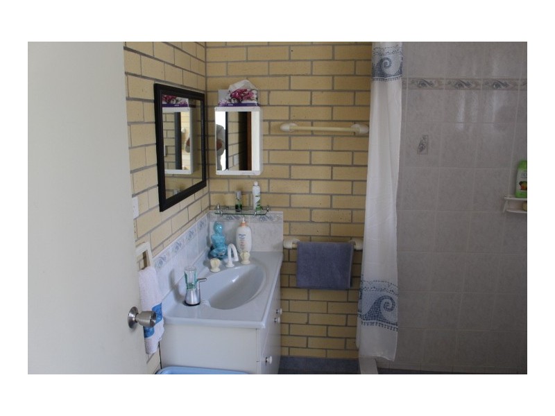 215 Friarbird Drive, Gin Gin QLD 4671