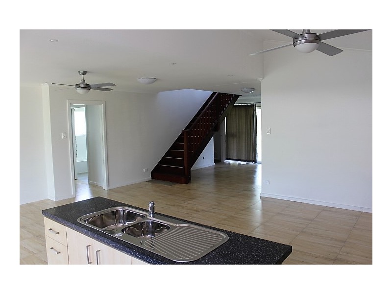 4 Village Lane, Gin Gin QLD 4671