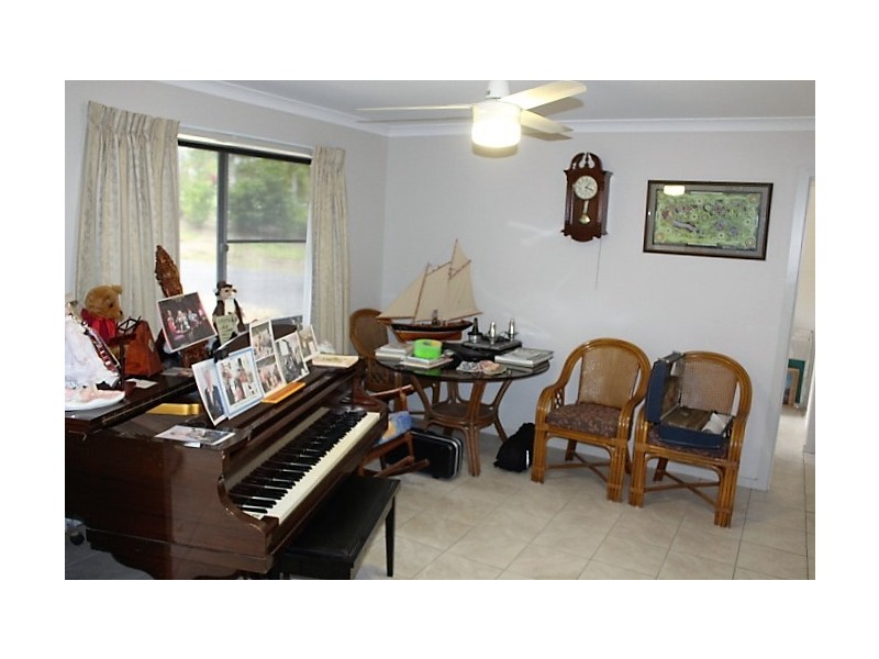 43 Munro Ct, Gin Gin QLD 4671