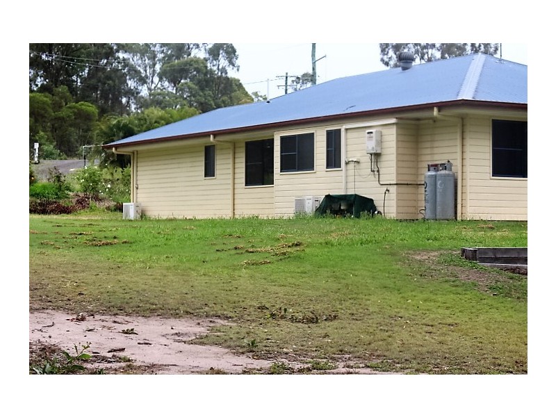 43 Munro Ct, Gin Gin QLD 4671