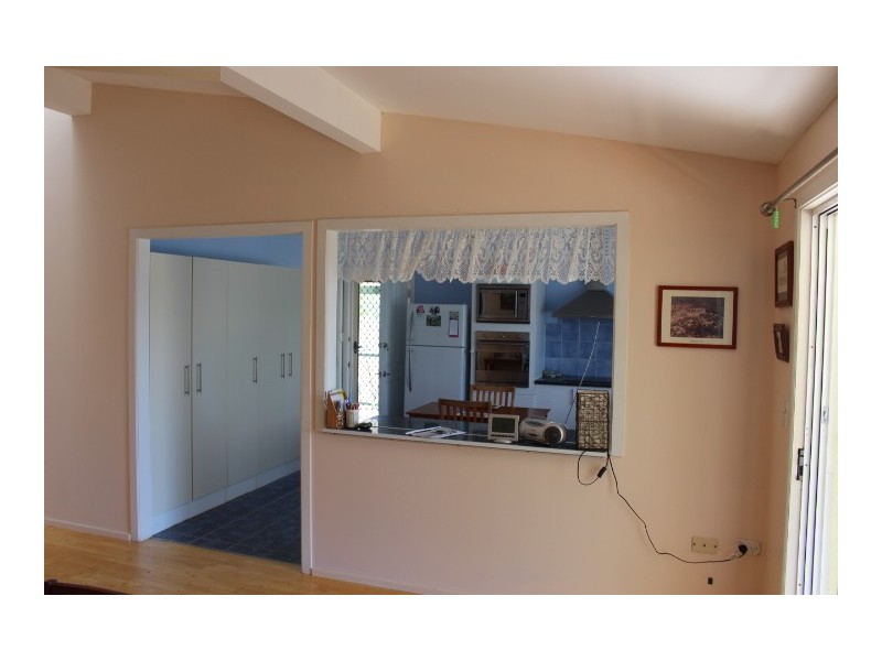 68 Hilltop Dr, Gin Gin QLD 4671