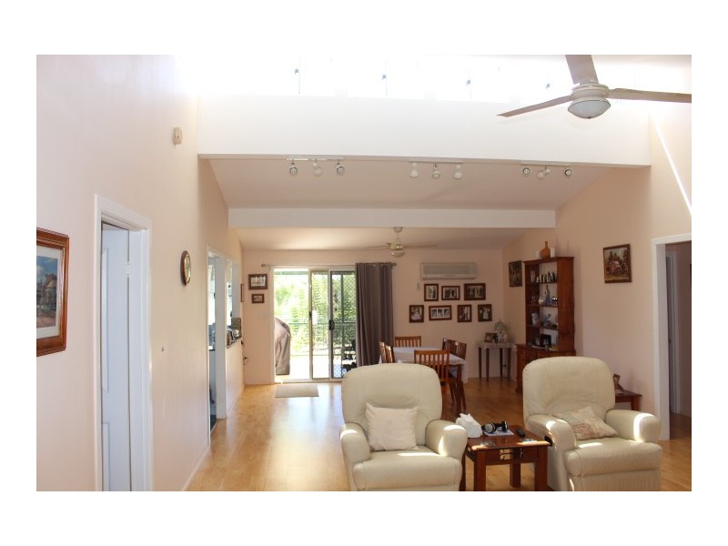 68 Hilltop Dr, Gin Gin QLD 4671