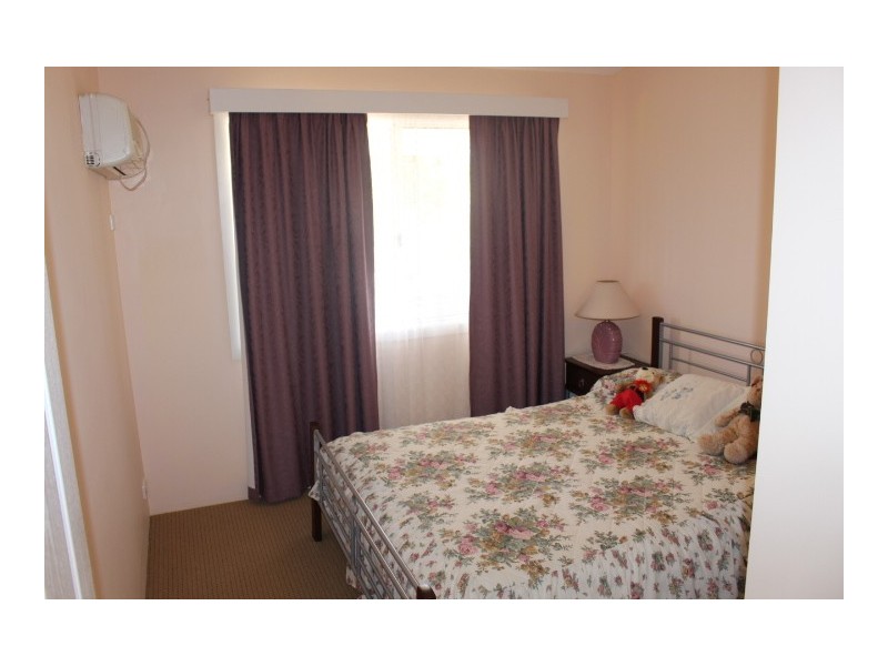 68 Hilltop Dr, Gin Gin QLD 4671