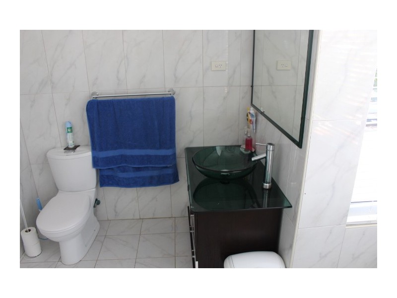 68 Hilltop Dr, Gin Gin QLD 4671