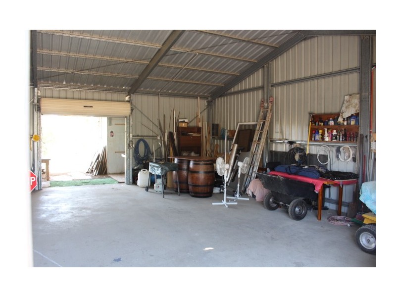 68 Hilltop Dr, Gin Gin QLD 4671