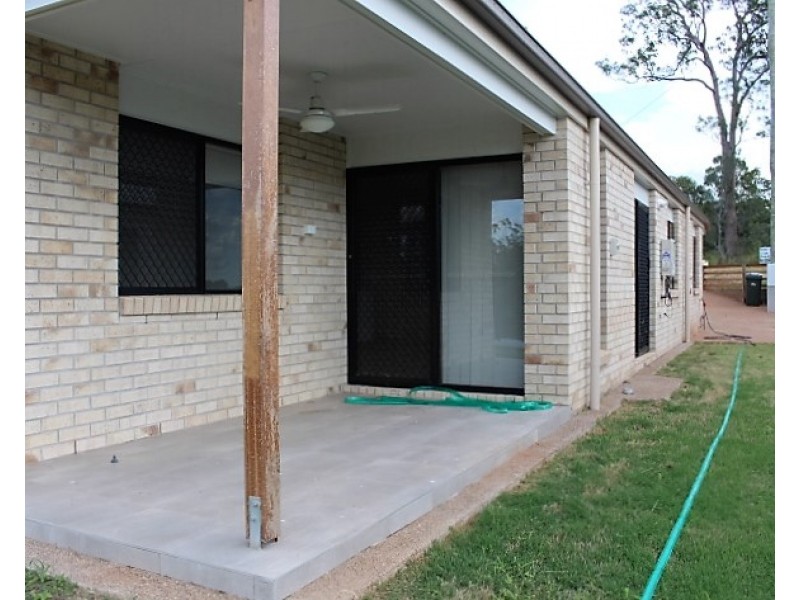 4A & 4B William St, Gin Gin QLD 4671