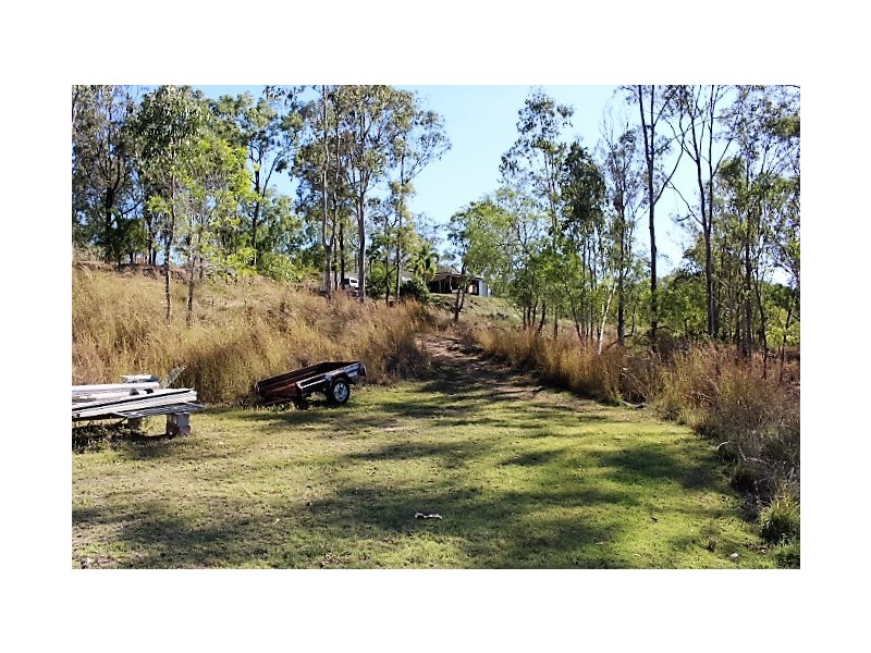 44E Claxton Rd, Kolonga QLD 4671
