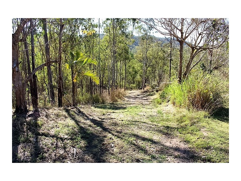 44E Claxton Rd, Kolonga QLD 4671