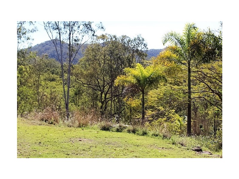 44E Claxton Rd, Kolonga QLD 4671