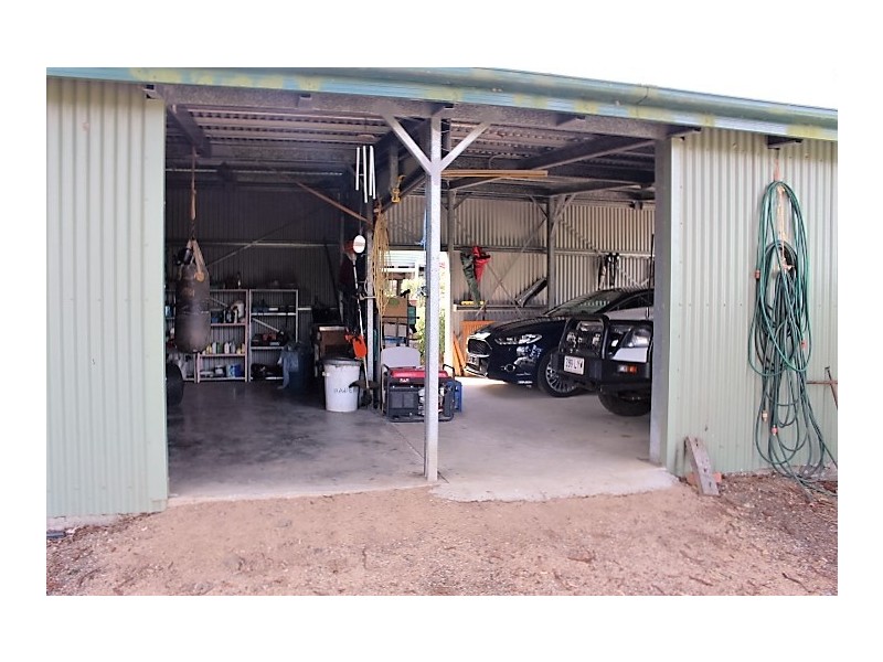 95 Rieck St, Gin Gin QLD 4671