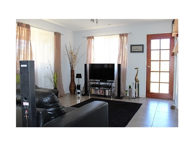 259 Broadmeadows Rd, Gin Gin QLD 4671