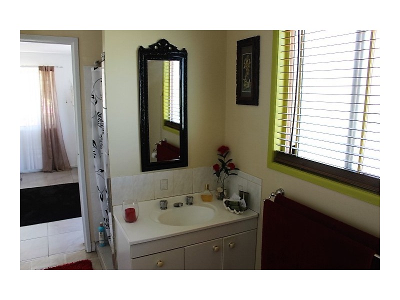 259 Broadmeadows Rd, Gin Gin QLD 4671