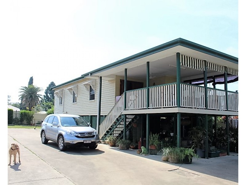 23 Mulgrave St, Gin Gin QLD 4671