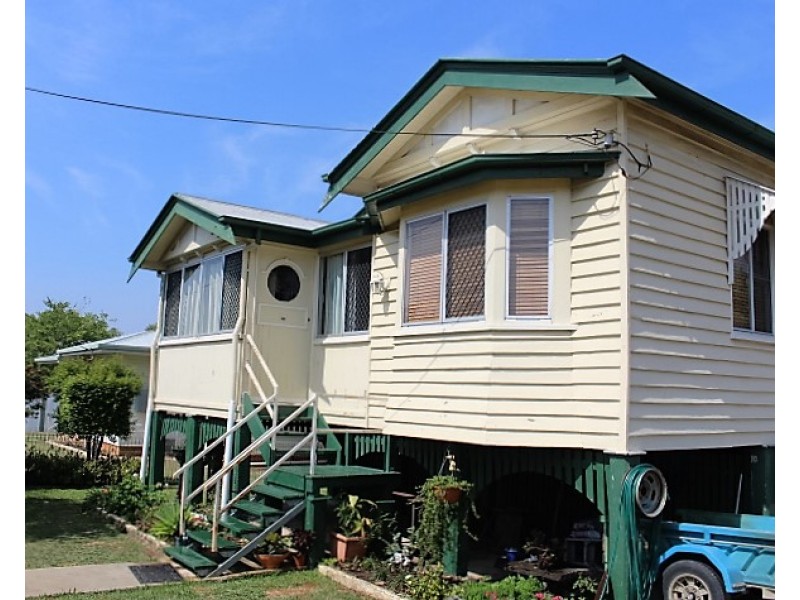 23 Mulgrave St, Gin Gin QLD 4671