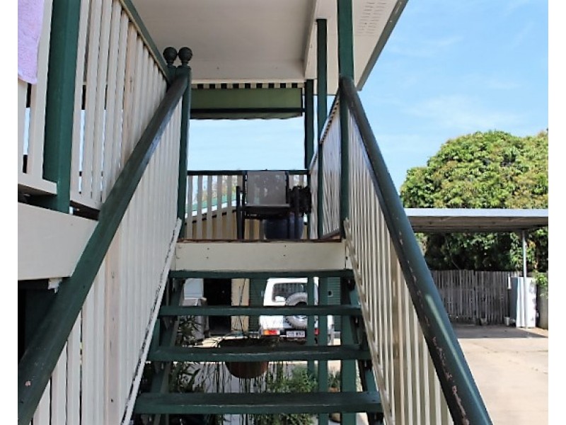 23 Mulgrave St, Gin Gin QLD 4671